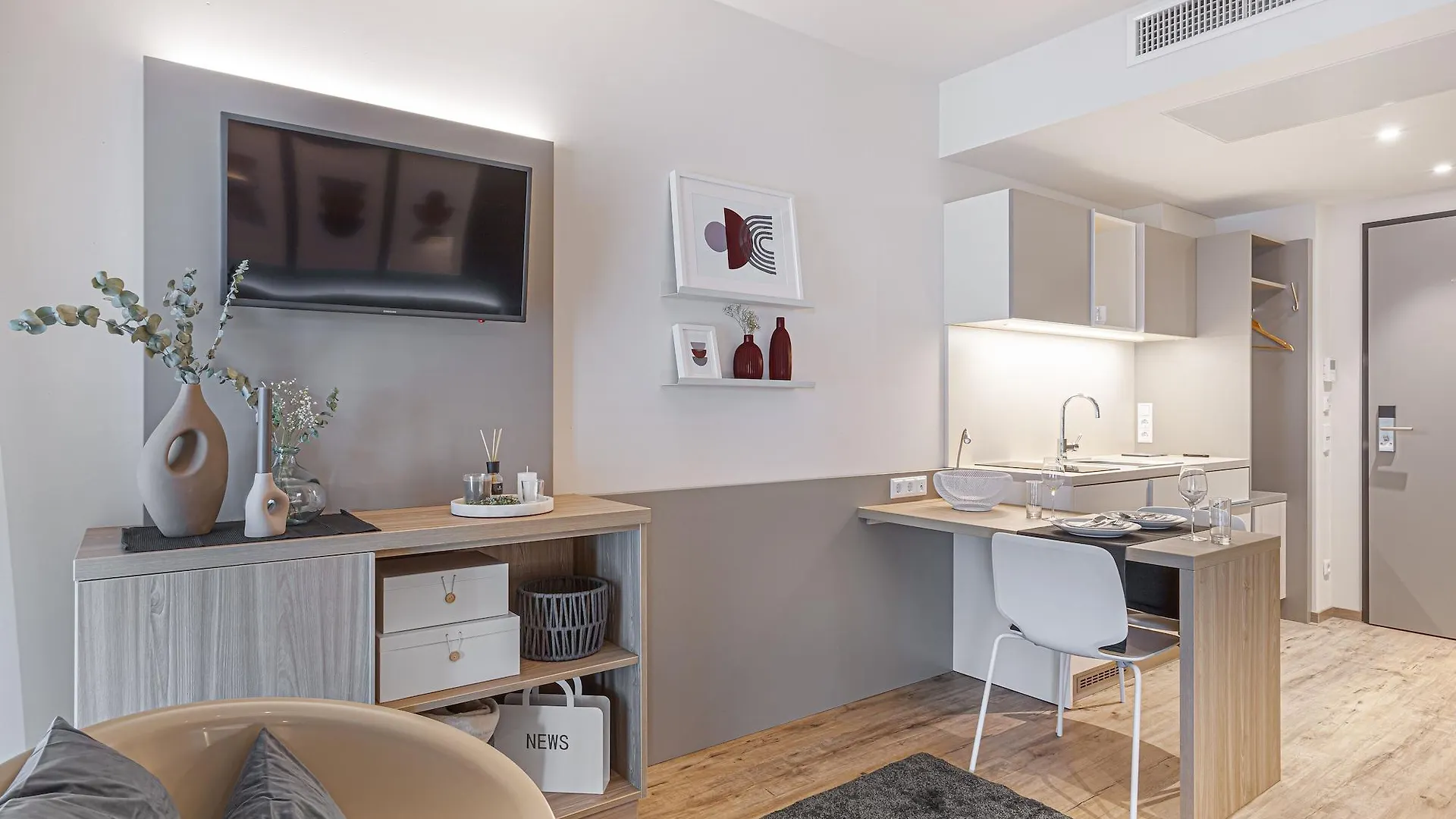 Myhome Munich 0*,